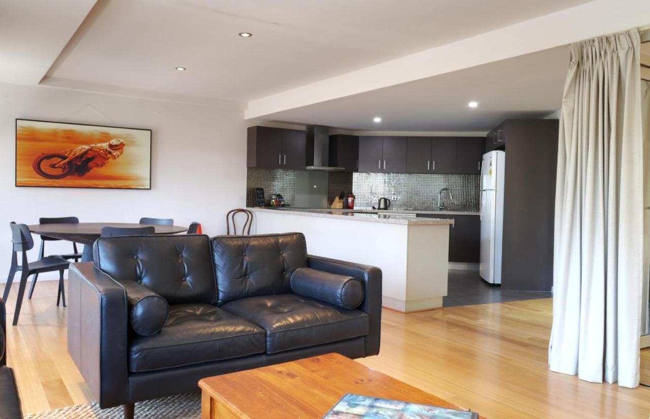 Apartament Fiveways Balcony, King Bed, Chef'S Kitchen Fremantle Zewnętrze zdjęcie
